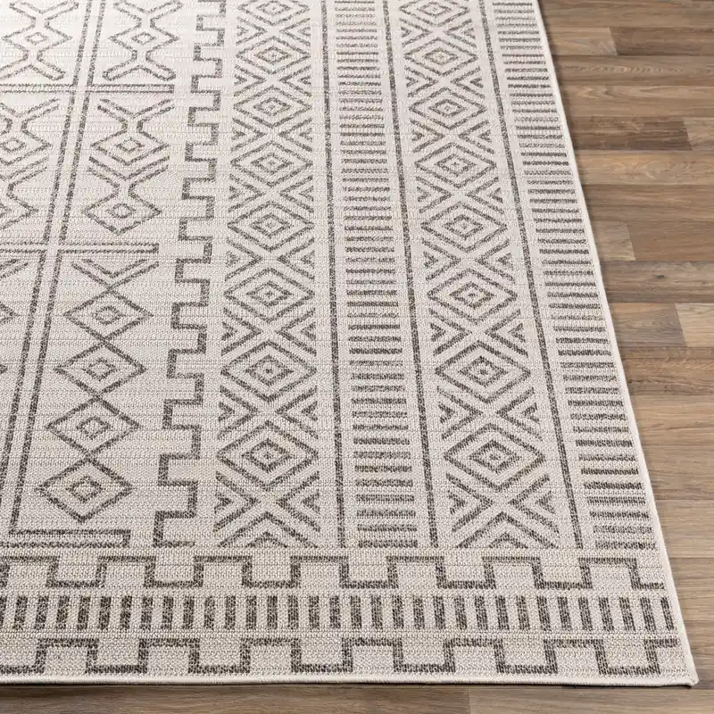 Veranda Machine Woven Rug - Livabliss