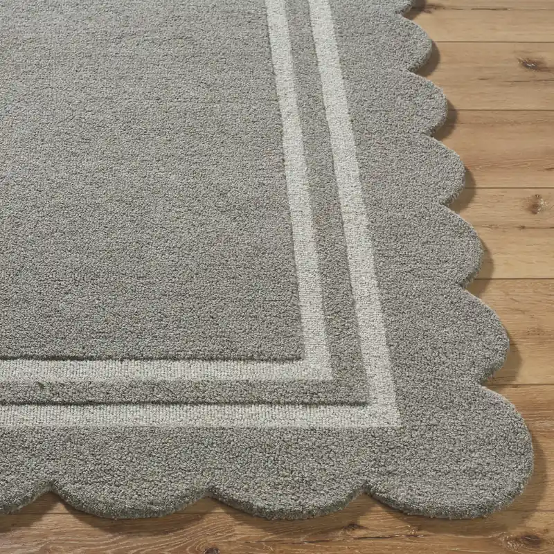 Scalloped Handmade Rug - Livabliss