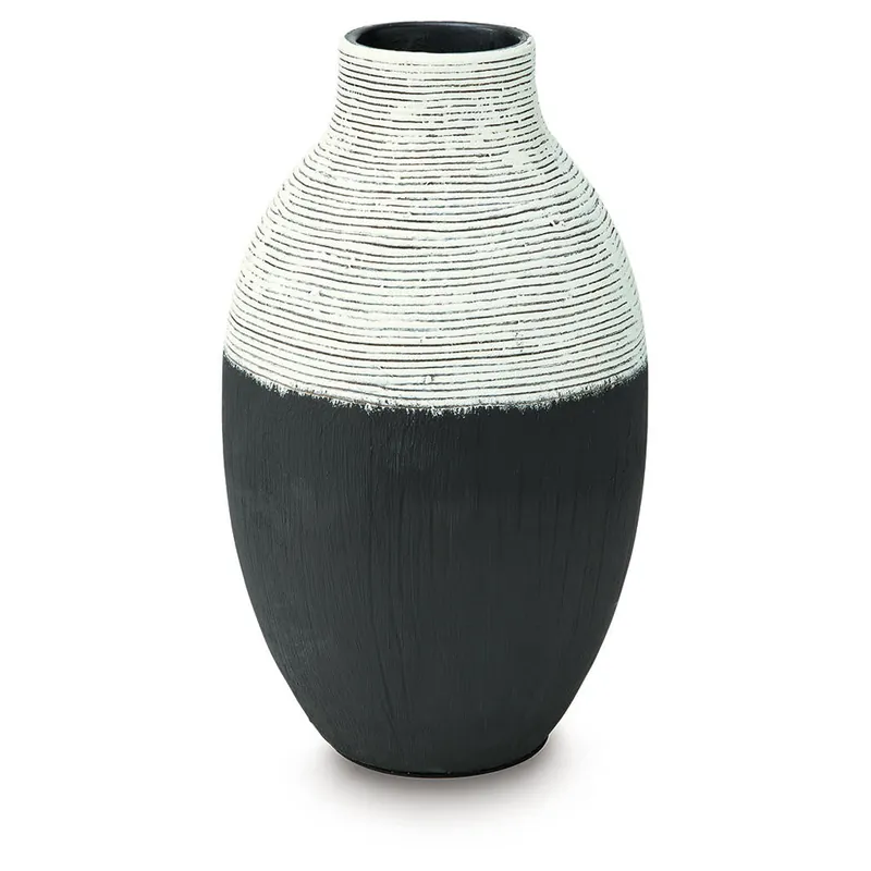 Girtha Vase - Signature Design by Ashley®