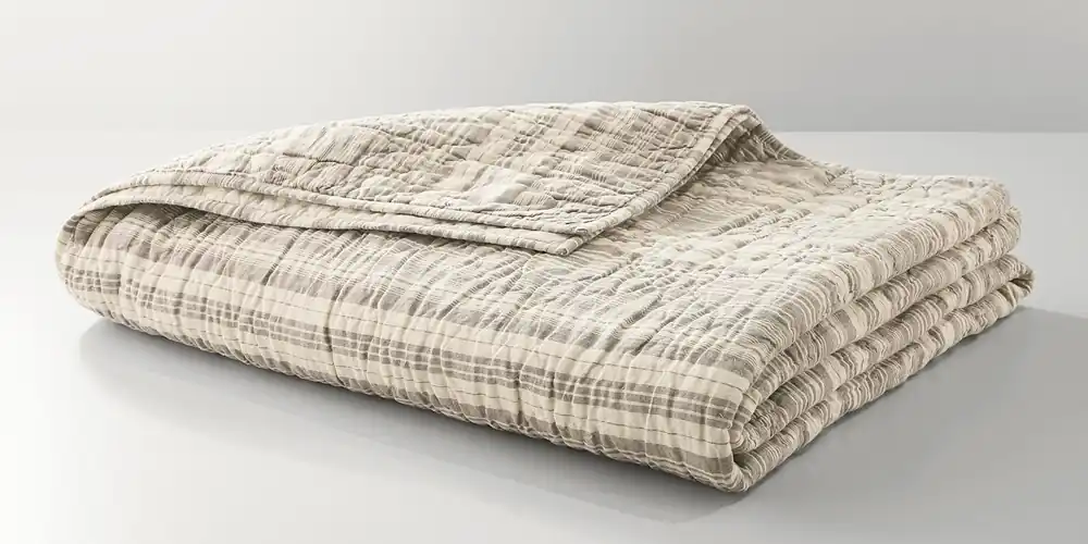 Aiden Quilt - Bassett
