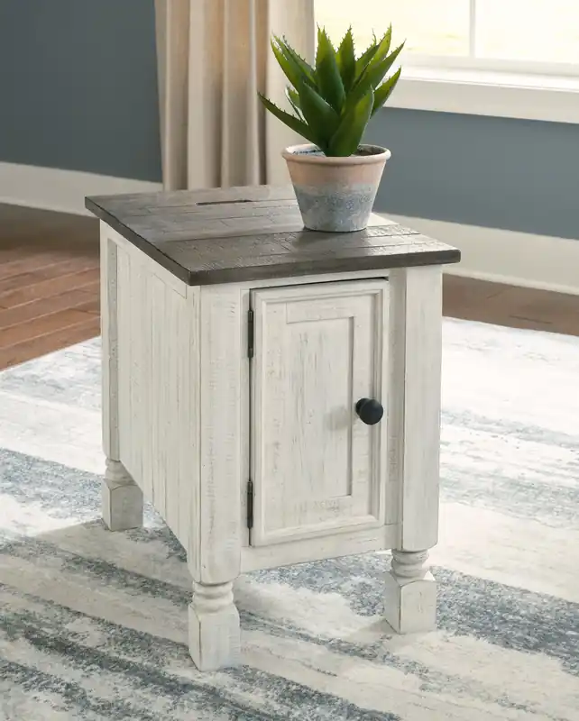 Havalance Chairside End Table - Ashley Furniture