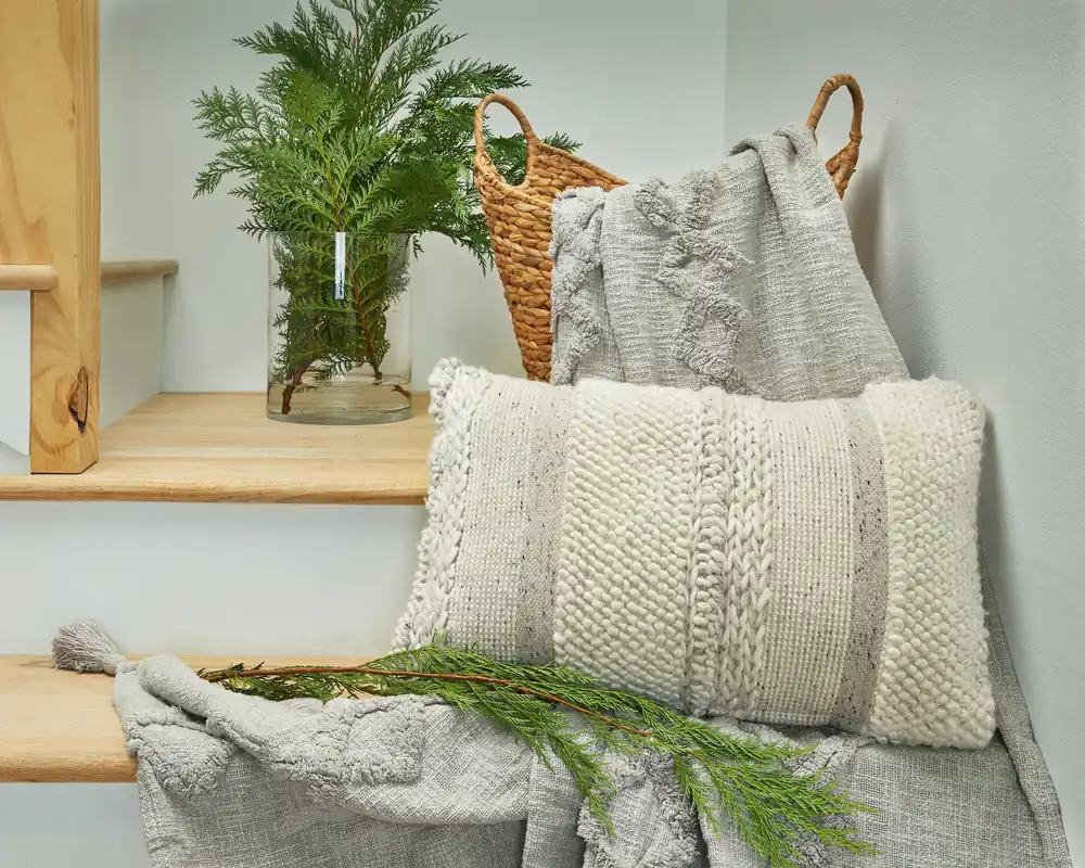 Standon Pillows - Ashley Furniture