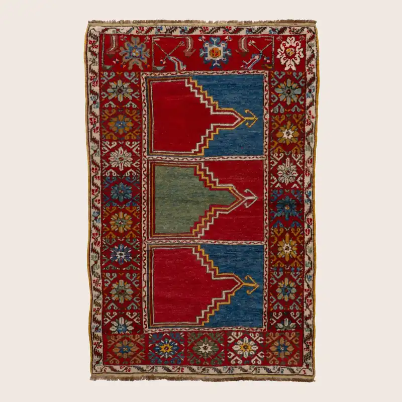 Red & Blue Vintage Traditional Wool Persian Rug - 3'6" x 5'