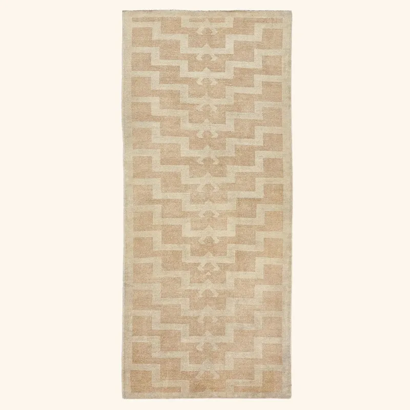 Beige Traditional Wool Rug - 3'11" x 9'