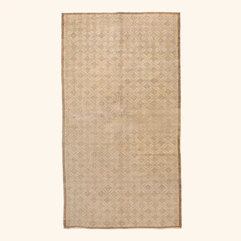 Beige Vintage Traditional Wool Rug - 4'7" x 8'6"