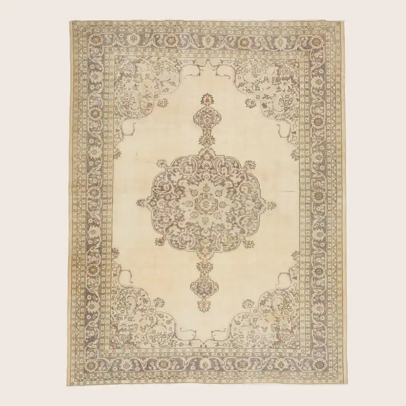 Natural Traditional Wool Rug - 9'5" x 12'2"