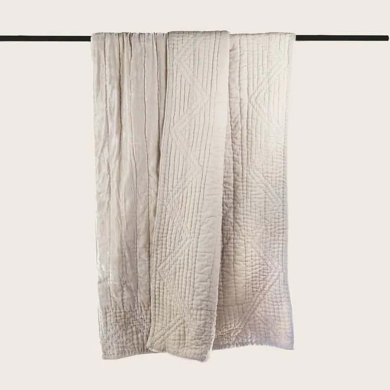 Quilted Throw, Soft Silver - Anke Drechsel
