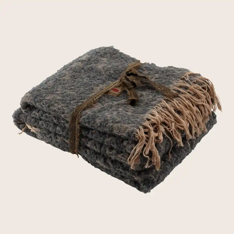 Malghe Throw - MC America