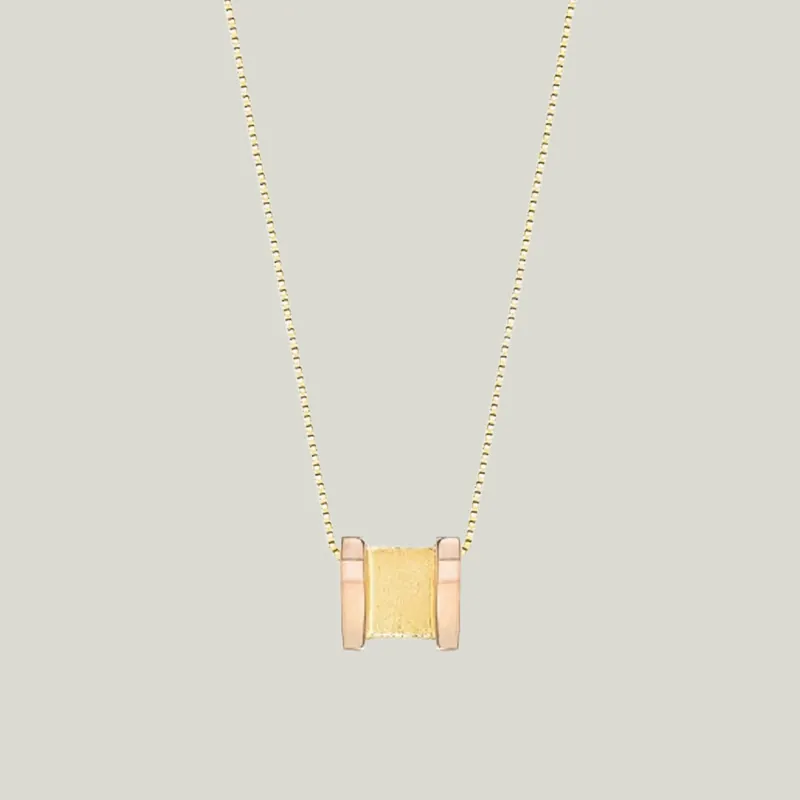 Curve Gold Pendant - Carolina Neves (Consigned)