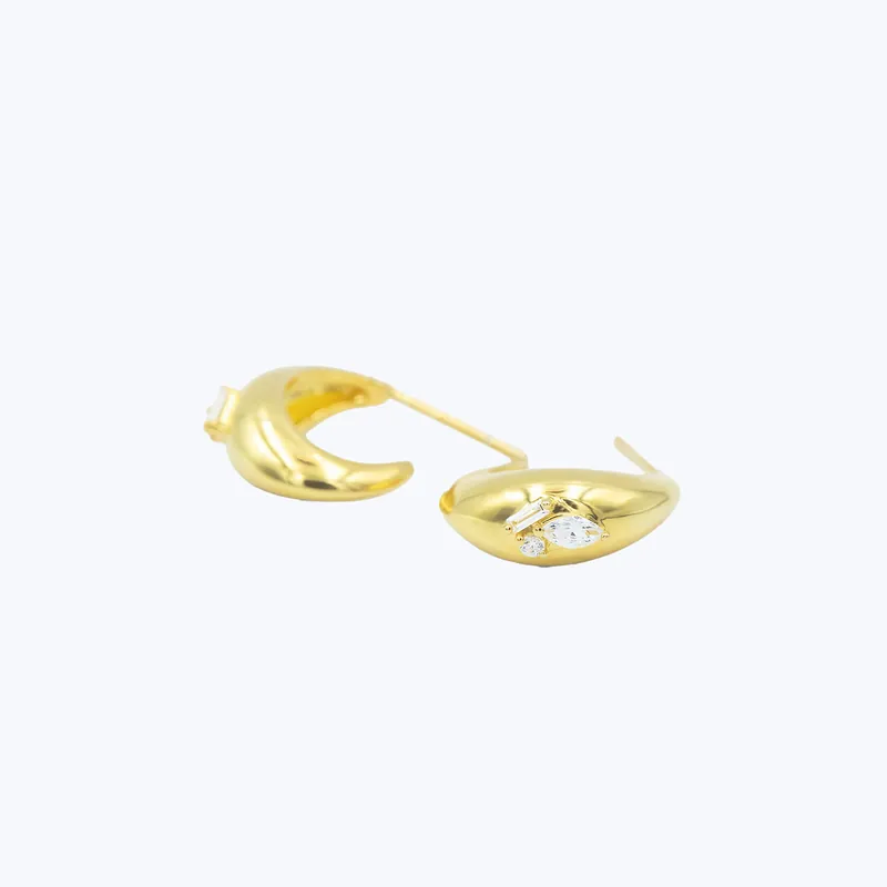 Small Curve Earrings with Diamonds - Dorian Webb (Dropship)