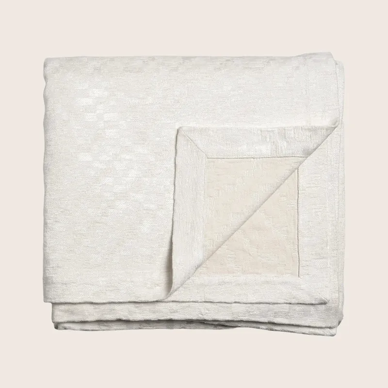 Ascend Coverlet Ivory - Kevin O'Brien (Drop Ship)
