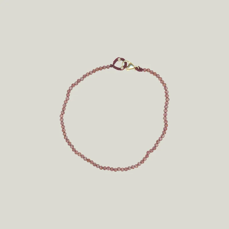 Single Strand Bracelet with Garnet - Danielle Welmond (Leased)