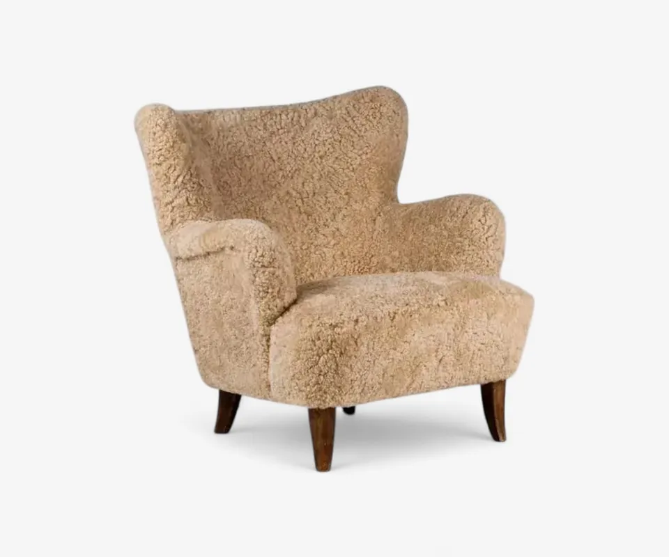 Pillar Armchair - Shuangfeng LQ Trading Ltd.