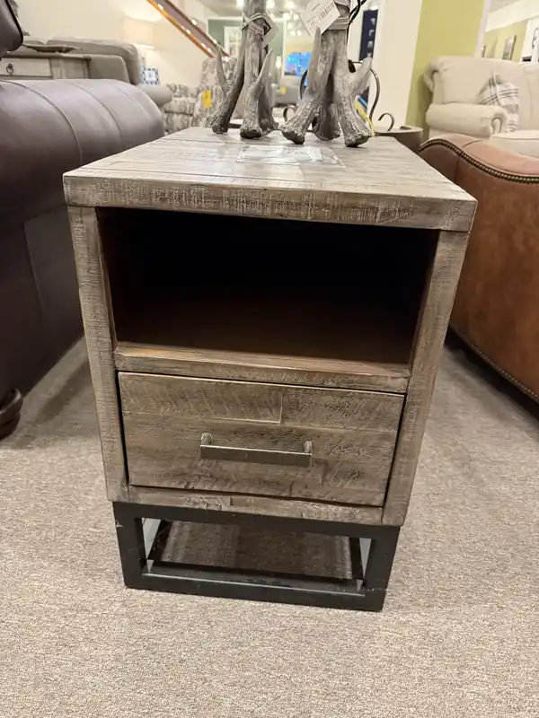 East Hampton Power Chairside Table - Jofran