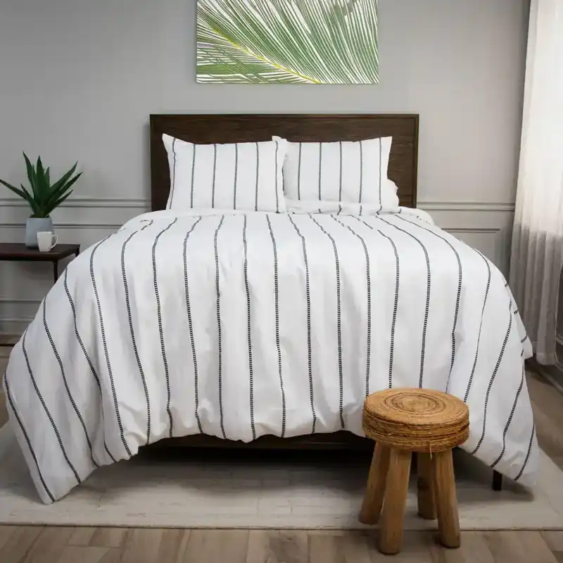 Rizzy Willow Lane Off-White Striped 3-Piece King Comforter Set