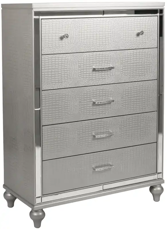 New Classic Valentino Silver Chest