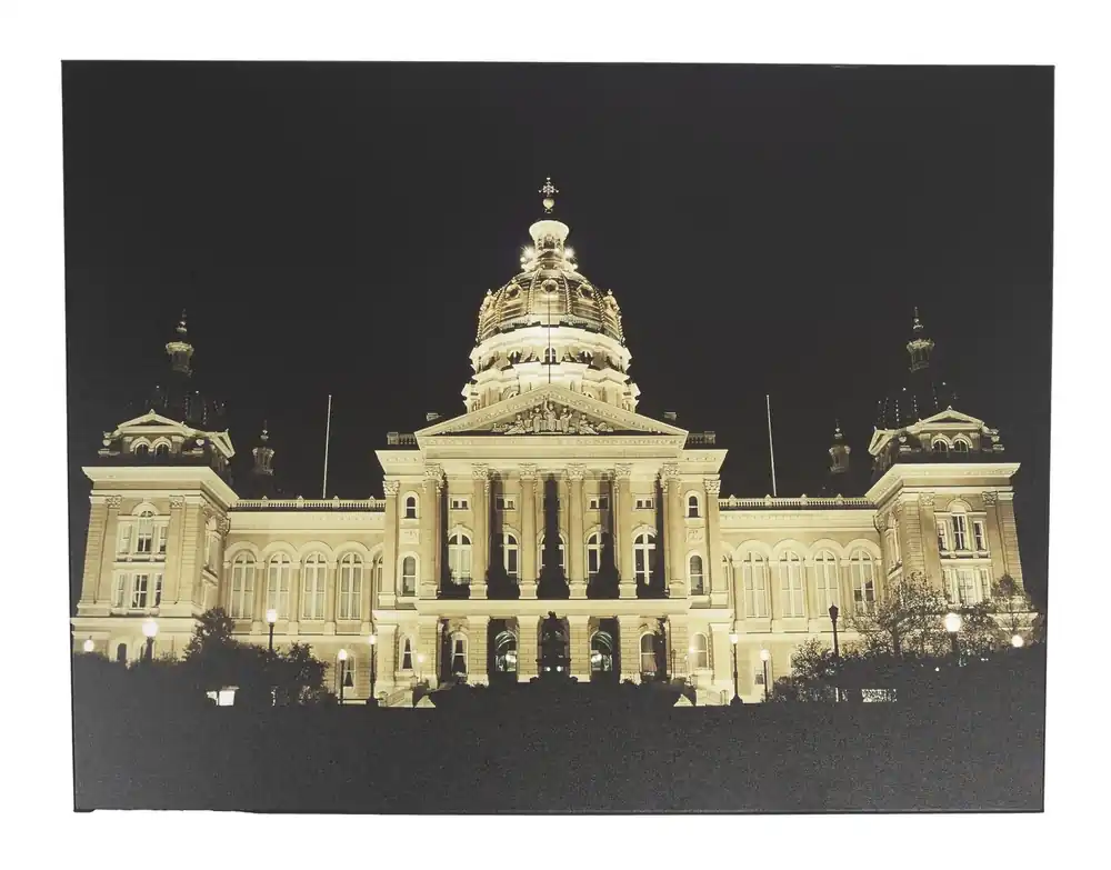 Prestige Art Des Moines Capitol at Night 48 X 36 Canvas Print