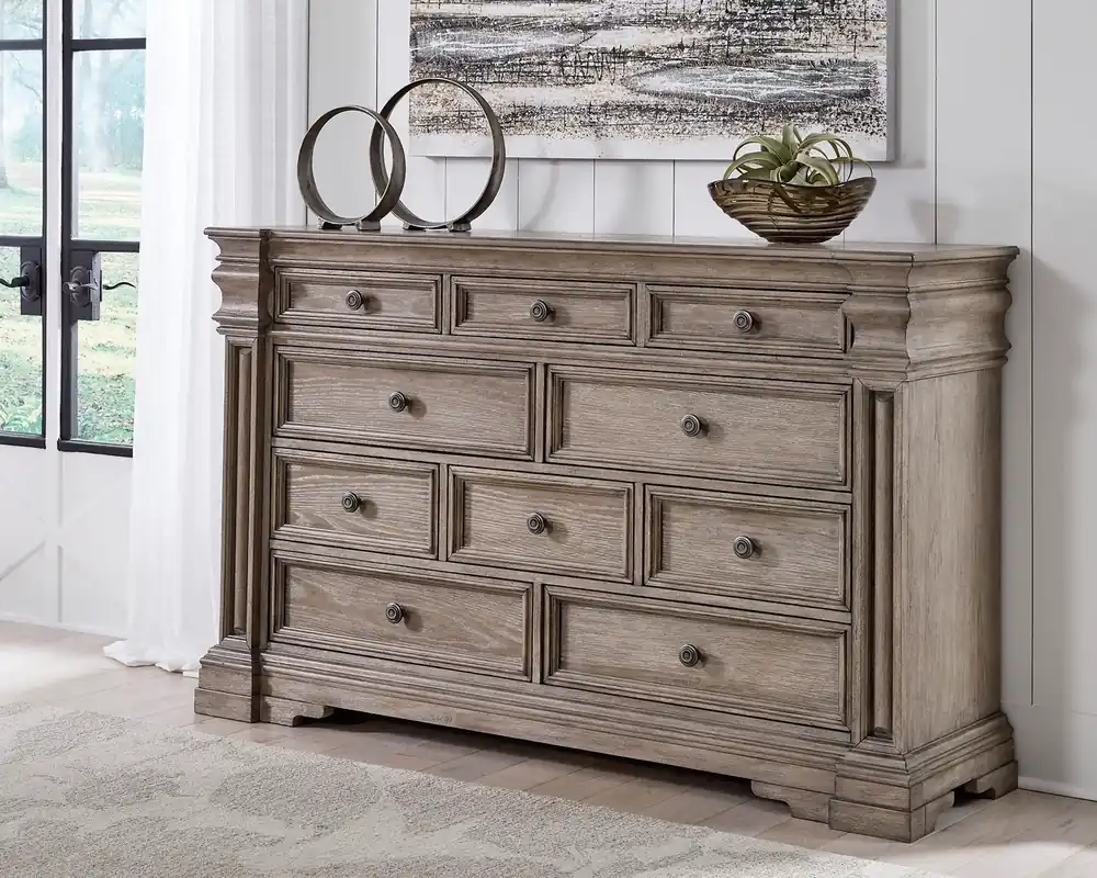Ashley Blairhurst 10-Drawer Dresser