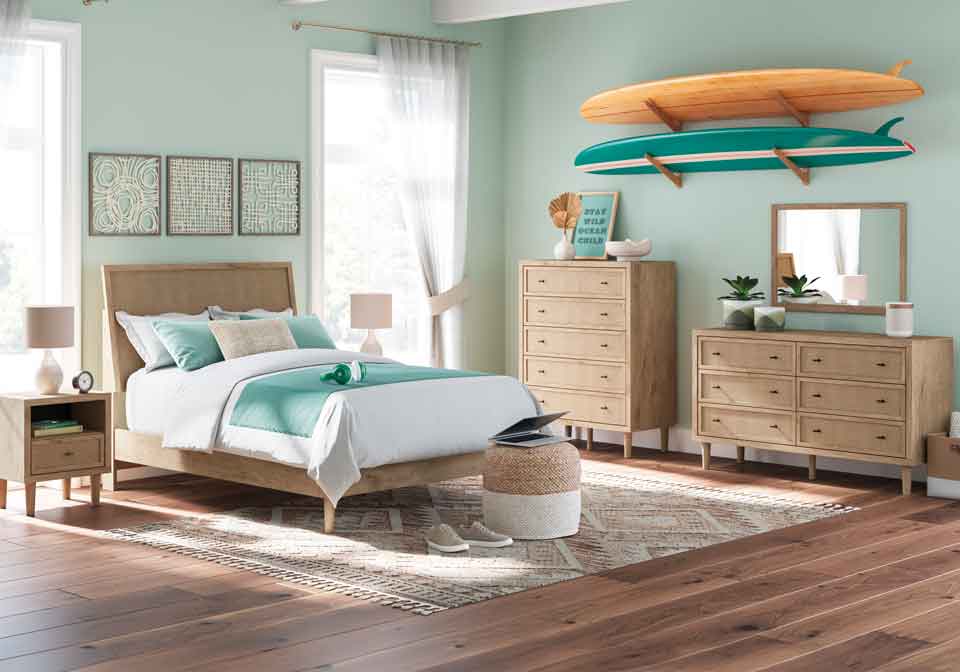 Cielden Two-tone Queen Panel Bedroom Set