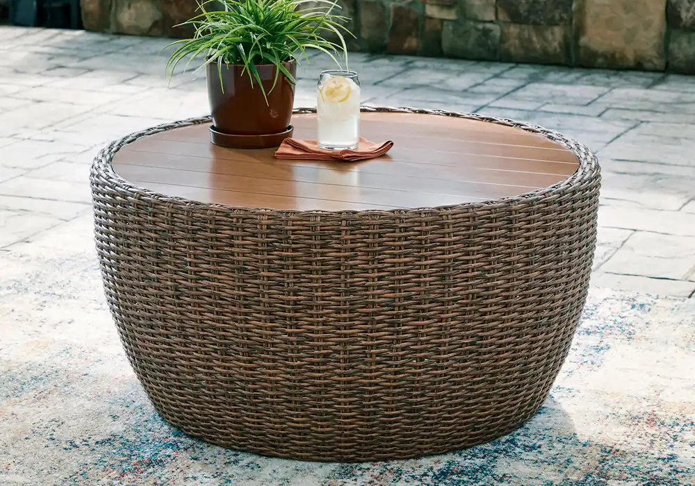 Double Point Beige Cocktail Table - Outdoor