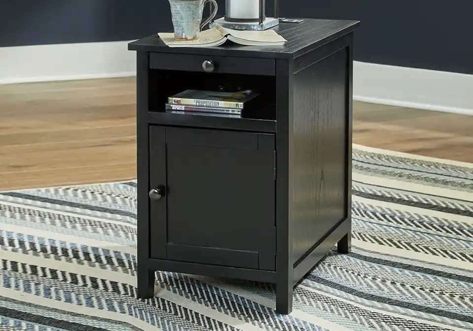 Treytown Black Chairside End Table - end tables
