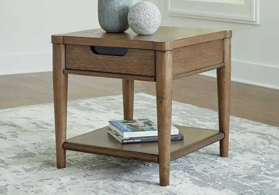Roanhowe Brown End Table - end tables