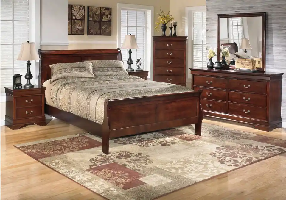 Alisdair Dark Brown King Bedroom Set