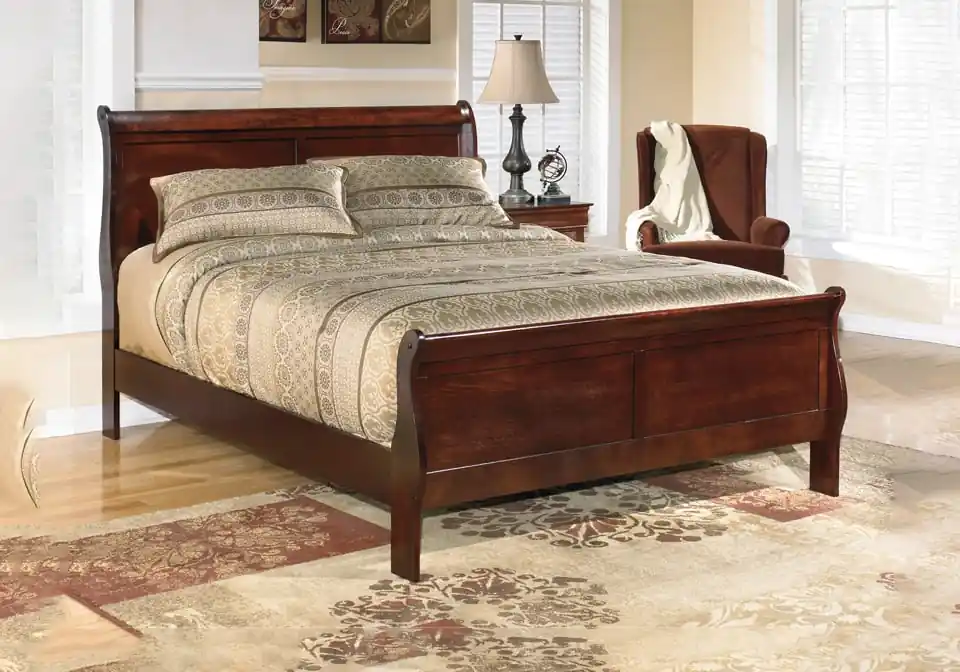 Alisdair Dark Brown Queen Bed - bedroom
